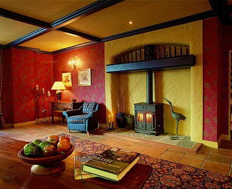 Whitegates Pub & Accommodation Killarney Dış mekan fotoğraf